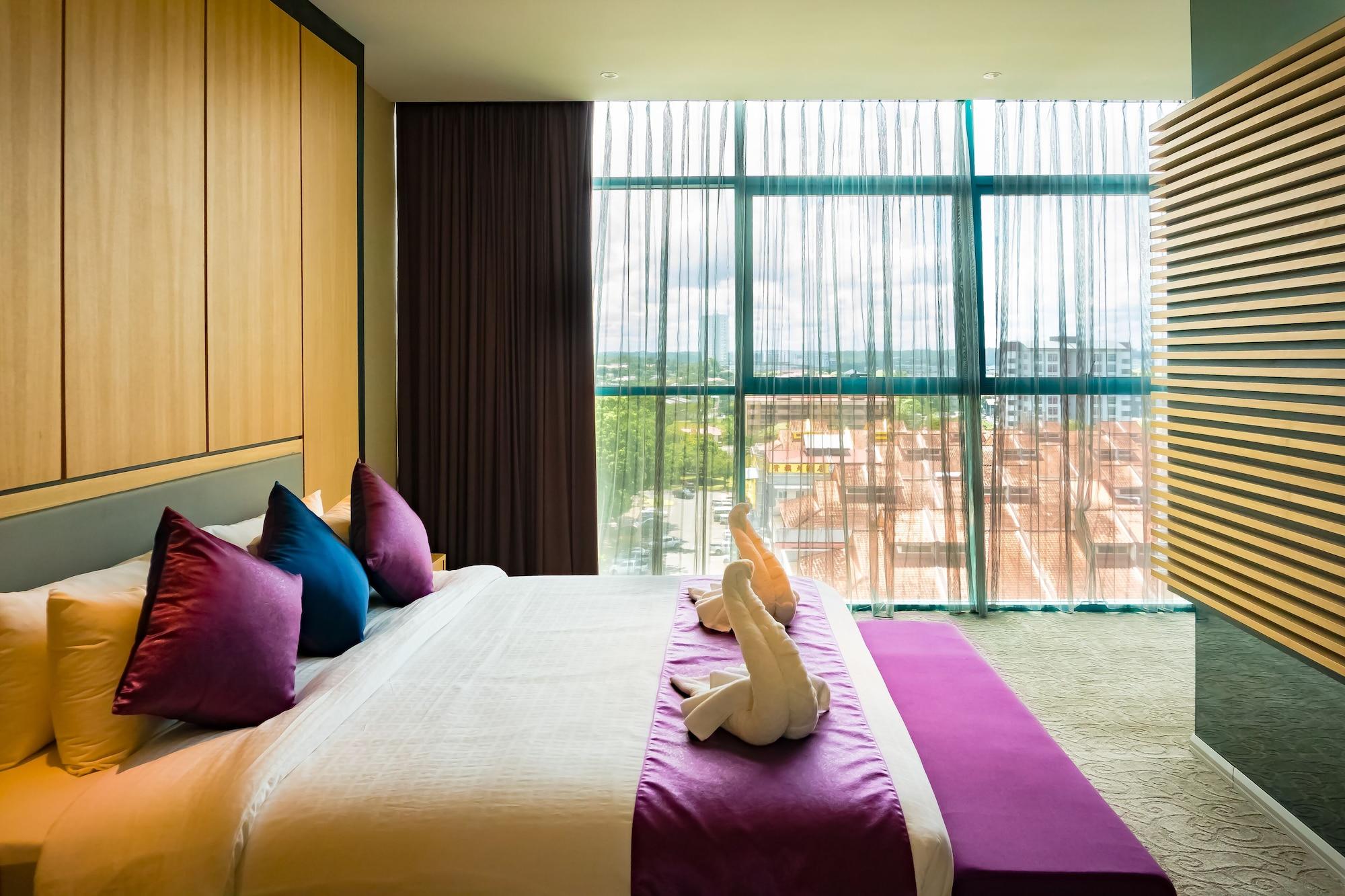 Greens Hotel & Suites Bintulu Zewnętrze zdjęcie