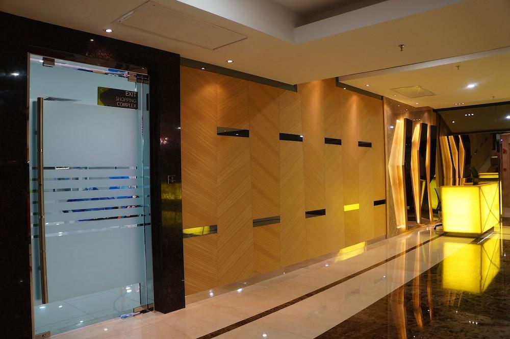 Greens Hotel & Suites Bintulu Zewnętrze zdjęcie